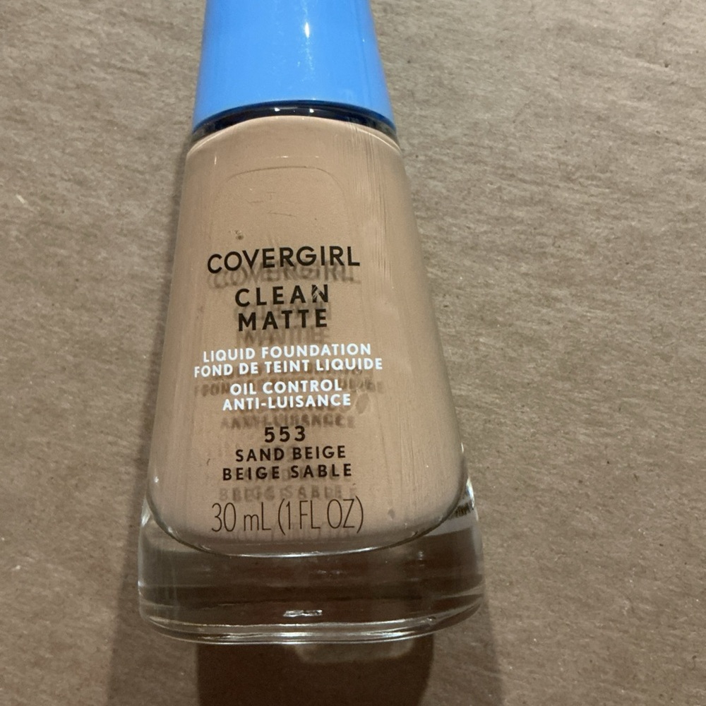 COVERGIRL Clean Matte Foundation - Sand‎ Beige